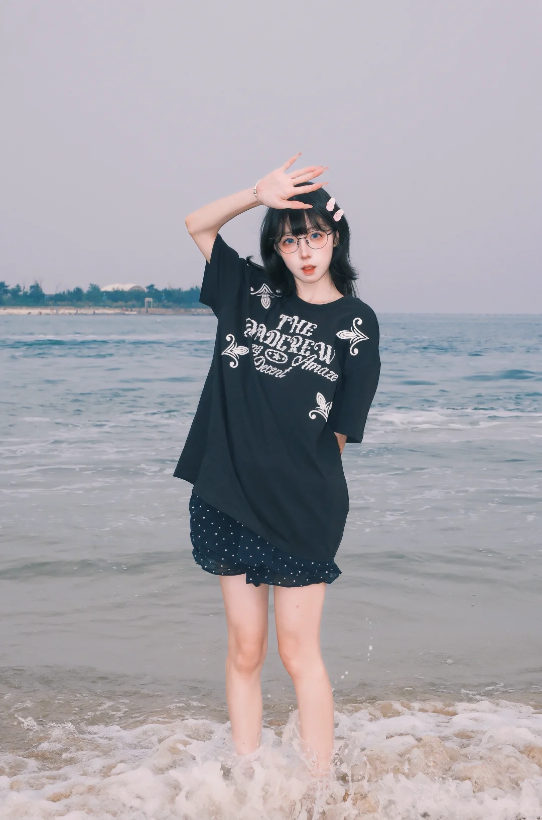 海边ootd｜穿黑色也想当甜妹
