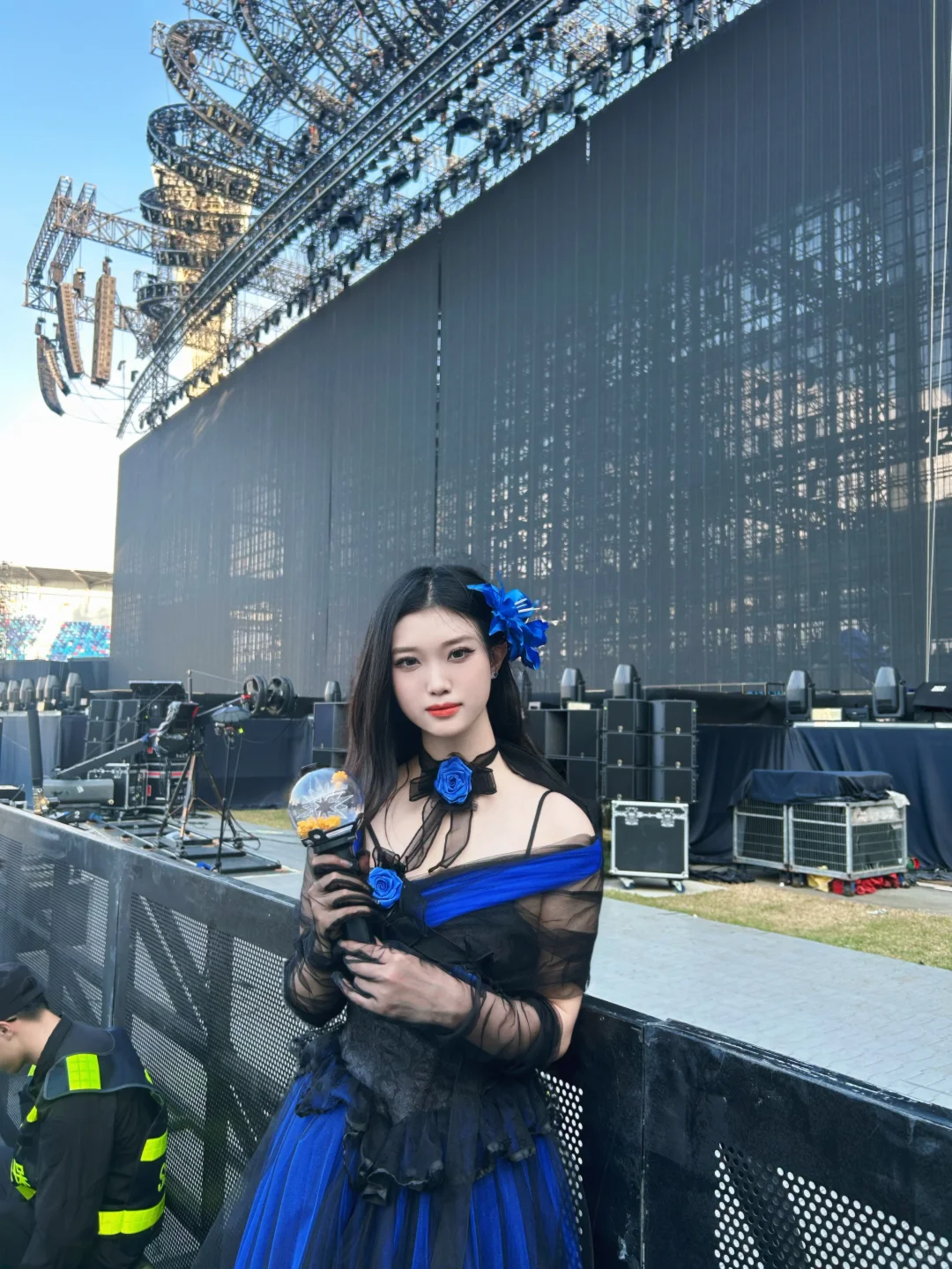 克莱因蓝礼服怎么选?糖妹带你一篇速通！