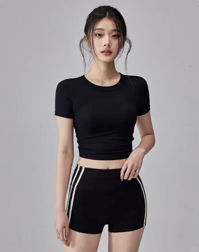 一个人带动健身房买了8件了。。。