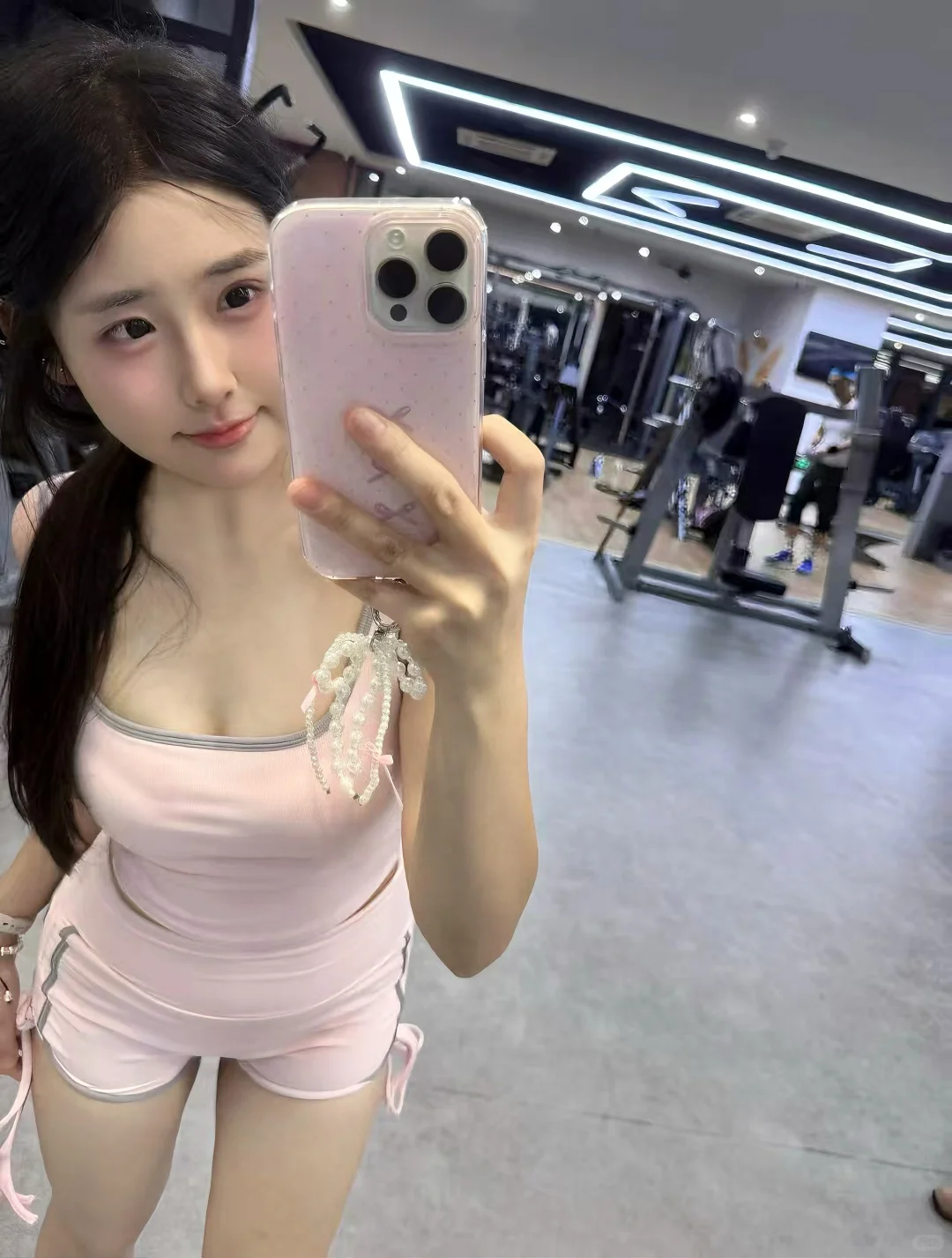 公主请穿上粉粉的瑜伽服?