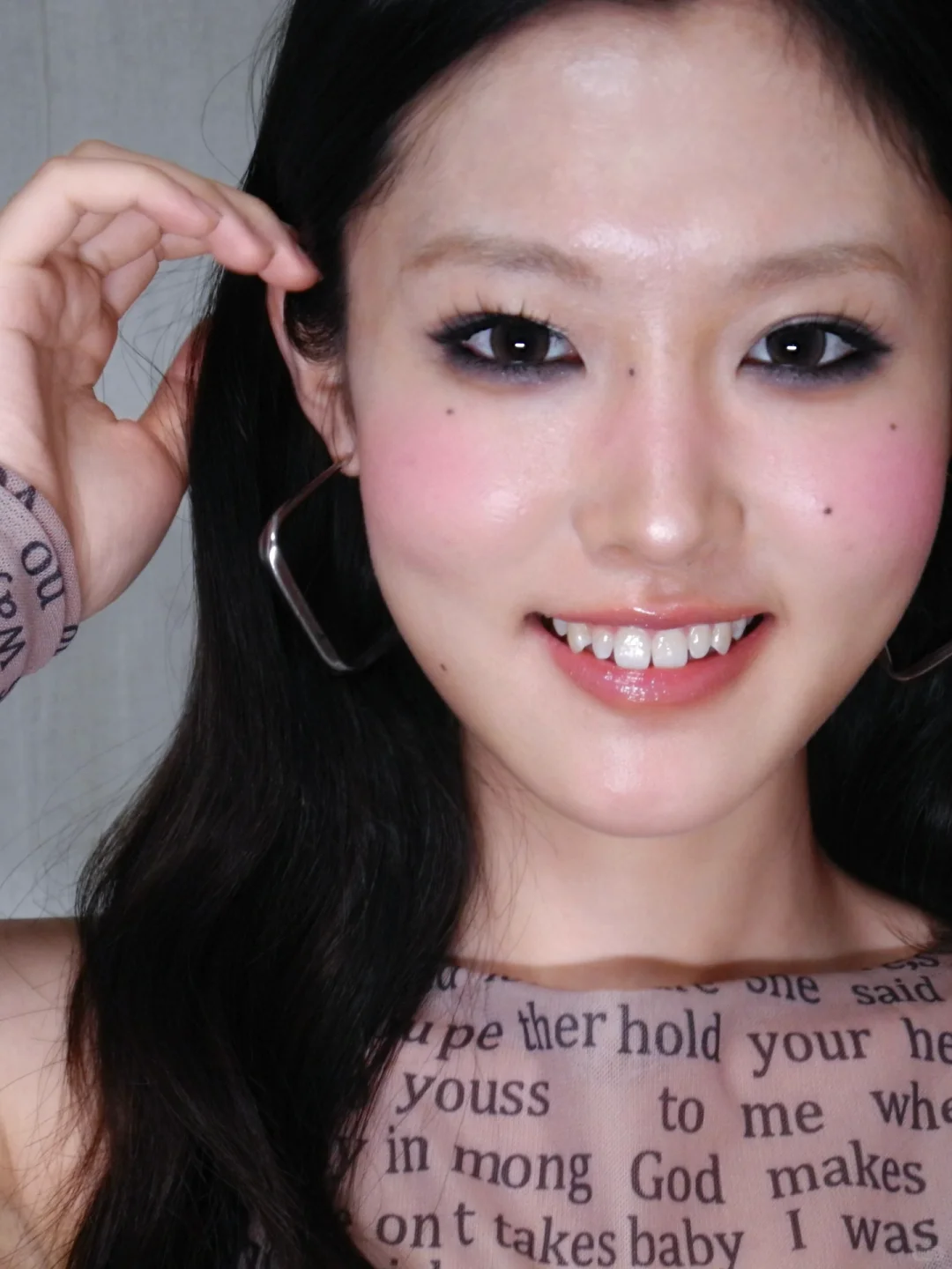 古早味?涩谷辣妹烟熏妆?