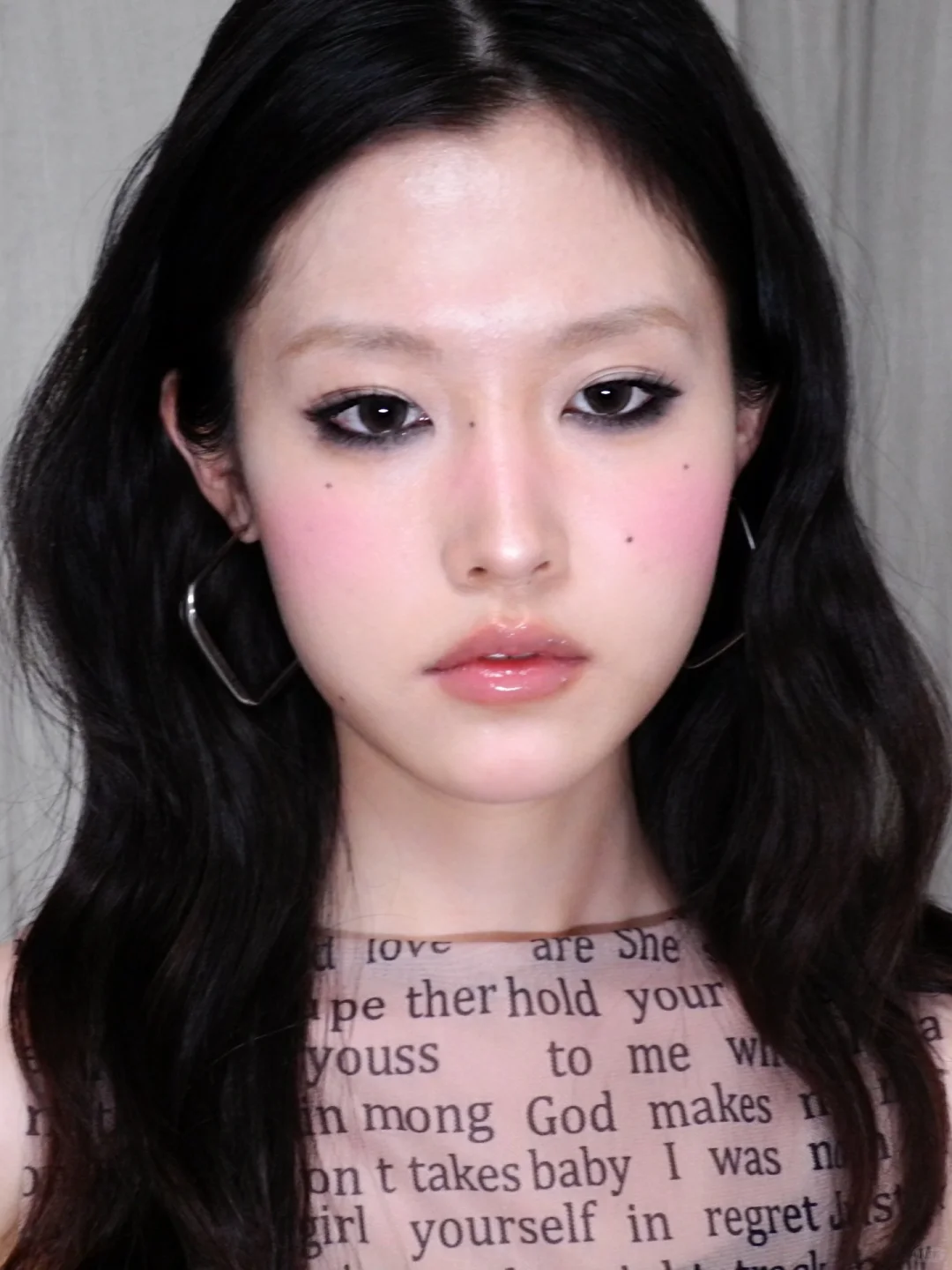 古早味?涩谷辣妹烟熏妆?
