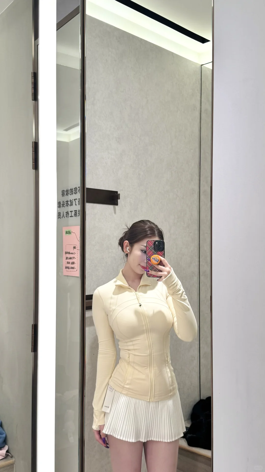 ?lululemon奶油黄色太嫩了?