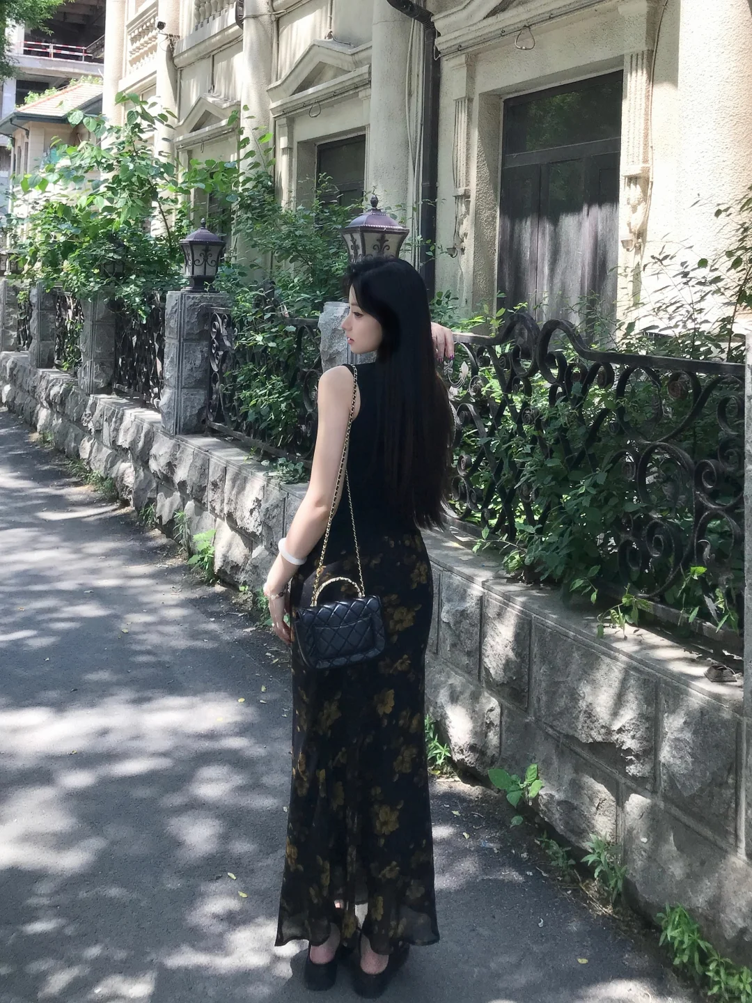 在重逢的街道 心跳比我先认出你