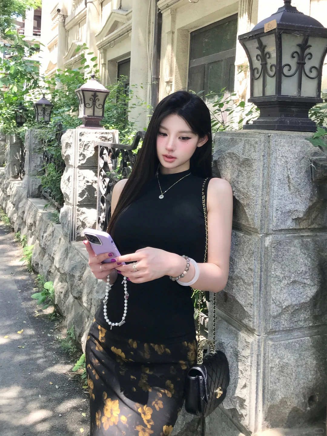 在重逢的街道 心跳比我先认出你