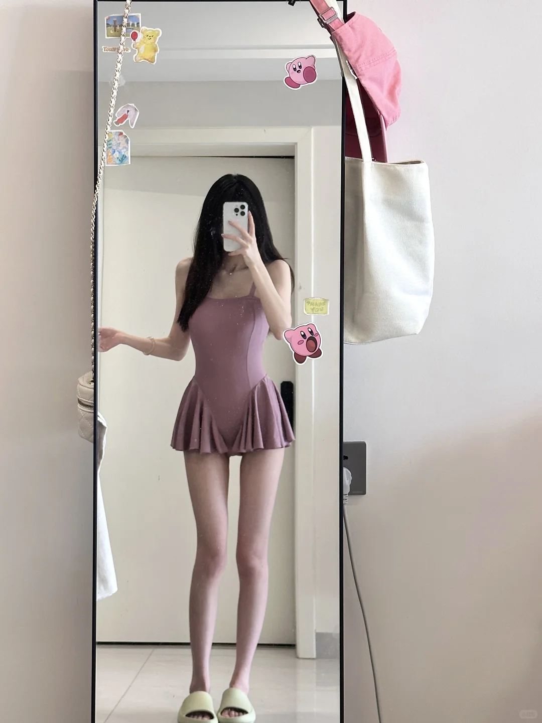 敢相信吗！这件泳衣仿佛开了瘦腰特效