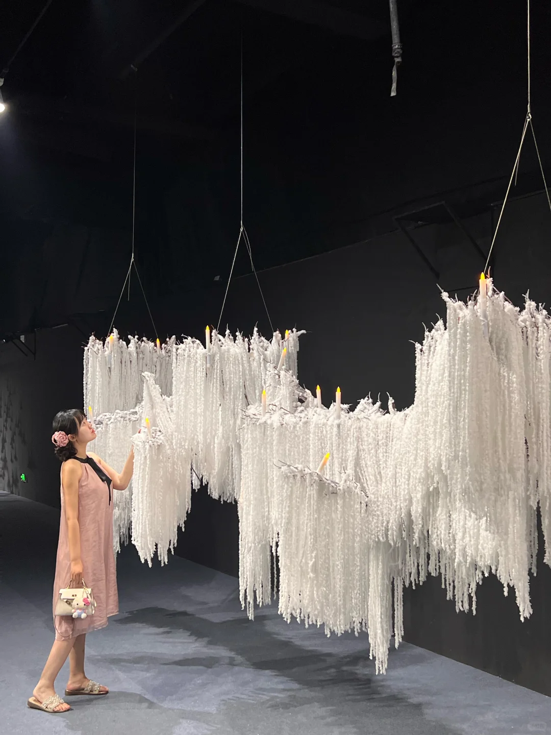 武汉新展｜《她要自己去买花》?巨新巨好拍～