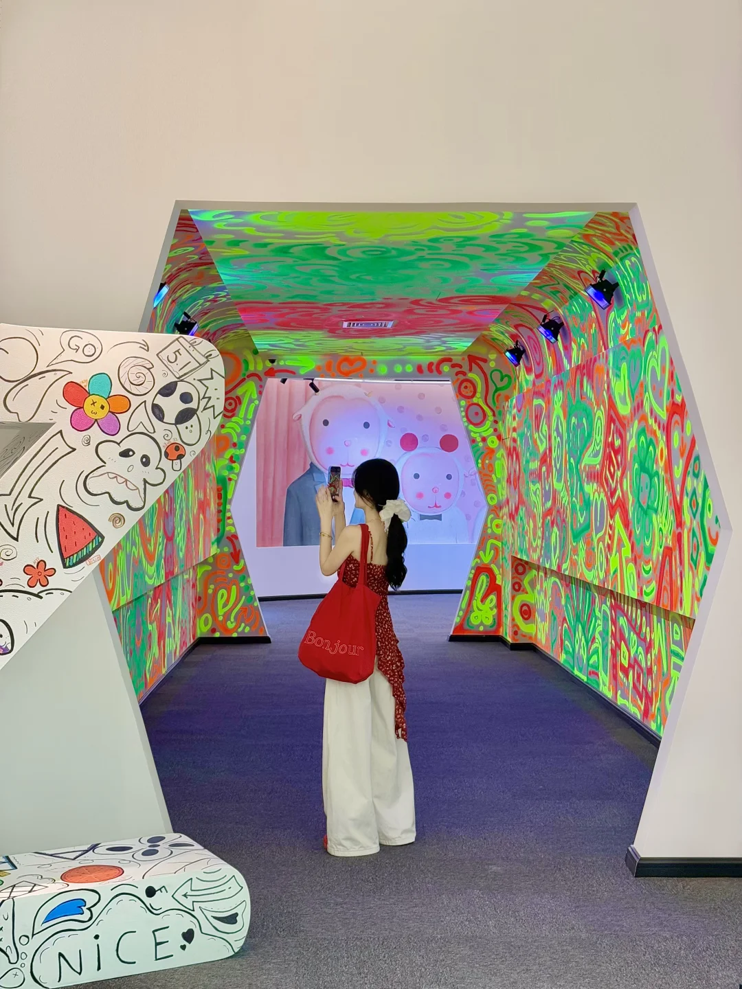 深圳免费新展?掉进彩色世界里?爆好看