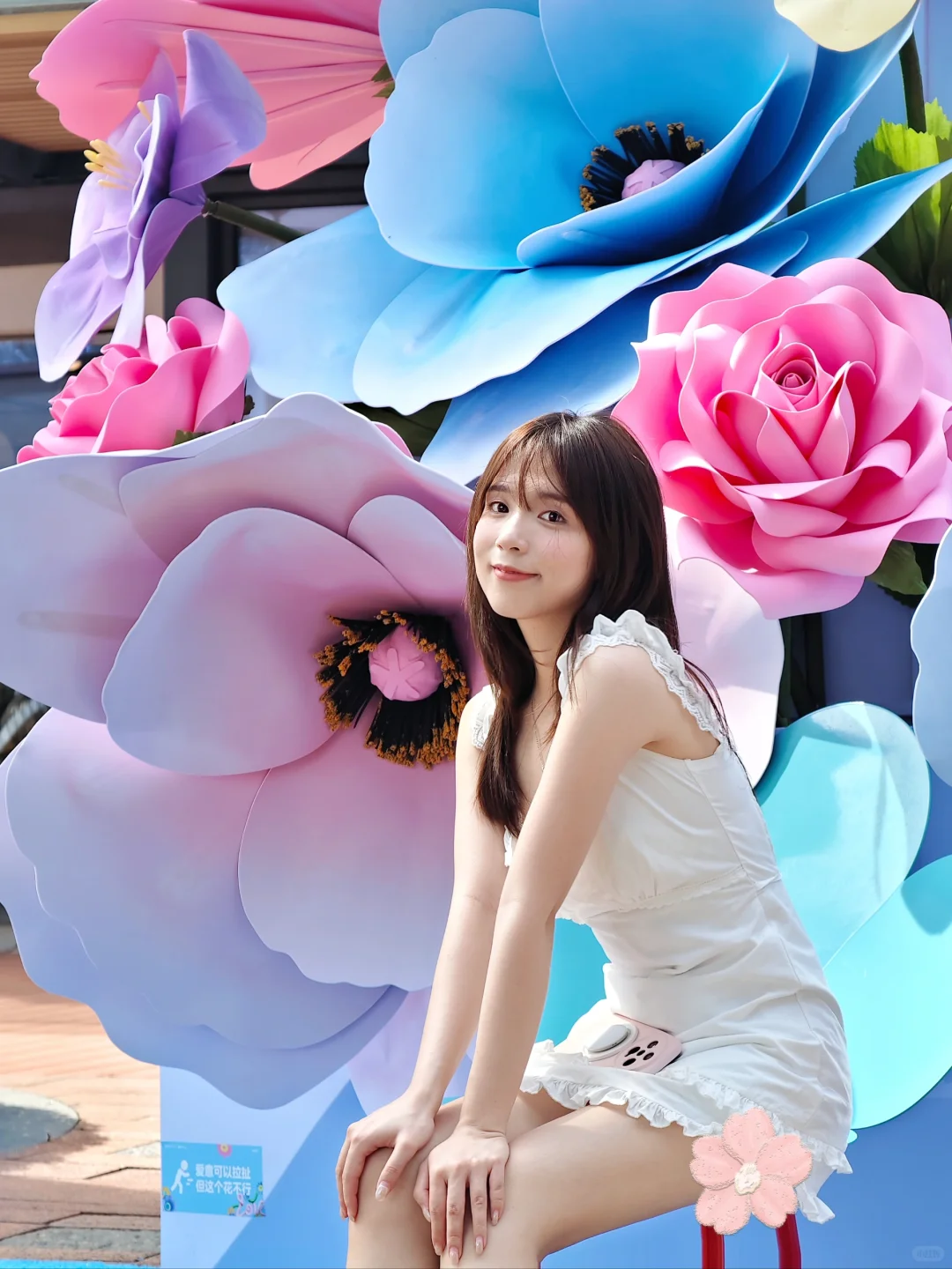 ?多巴胺蓝展美哭！?地铁口免费出片
