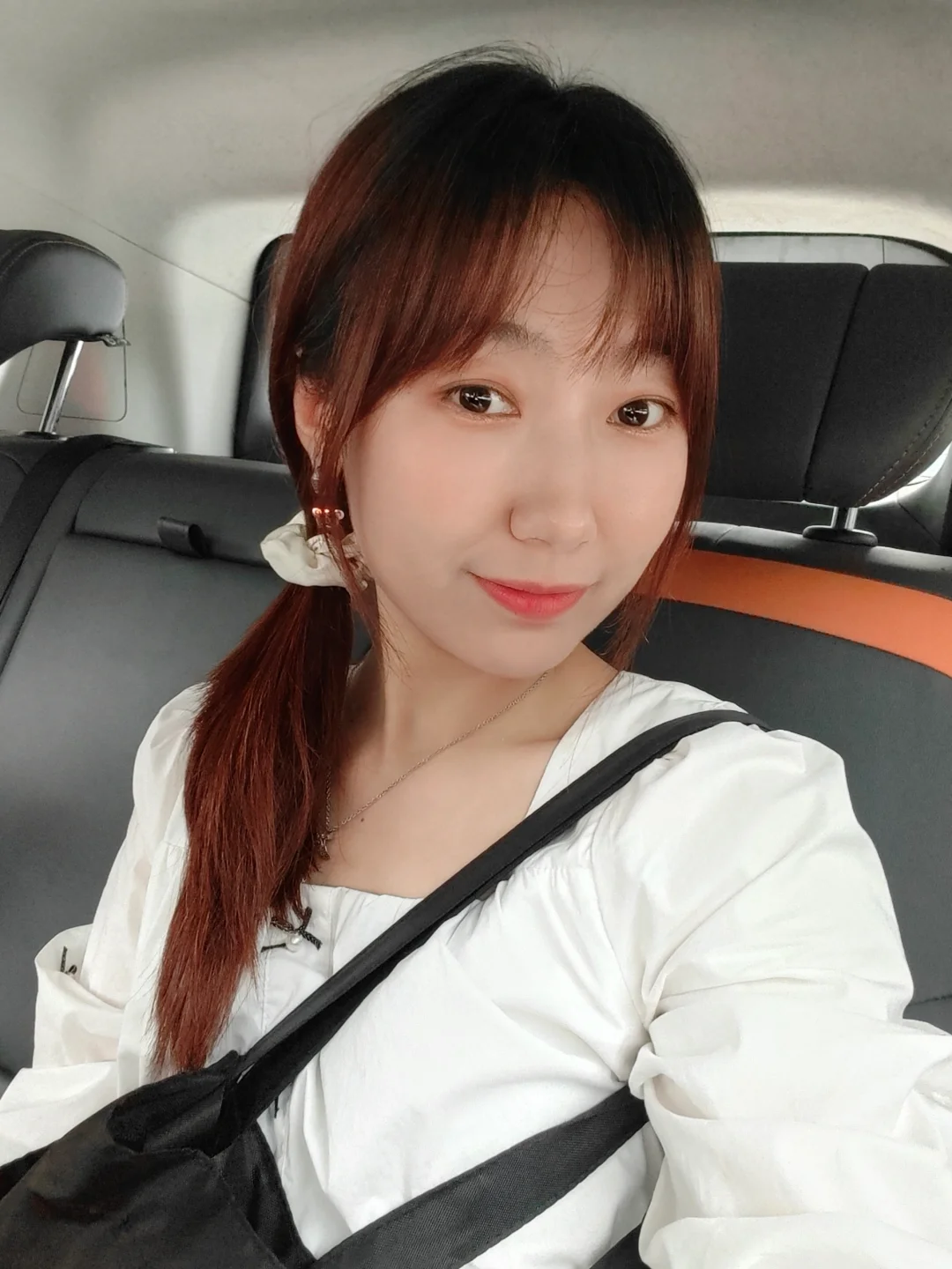 是不是男人都喜欢这种人妻感啊?