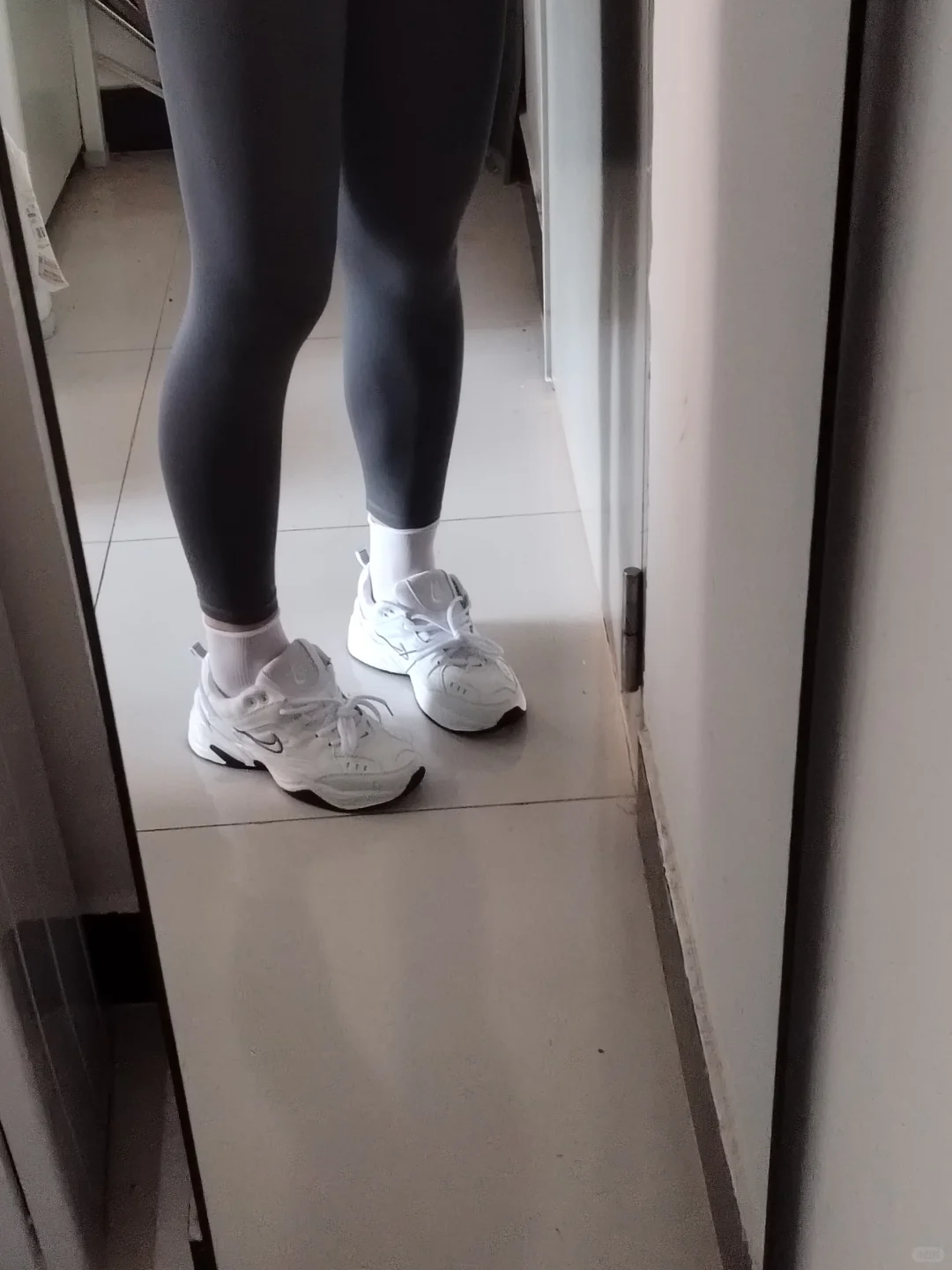 今天是瑜伽裤穿搭～