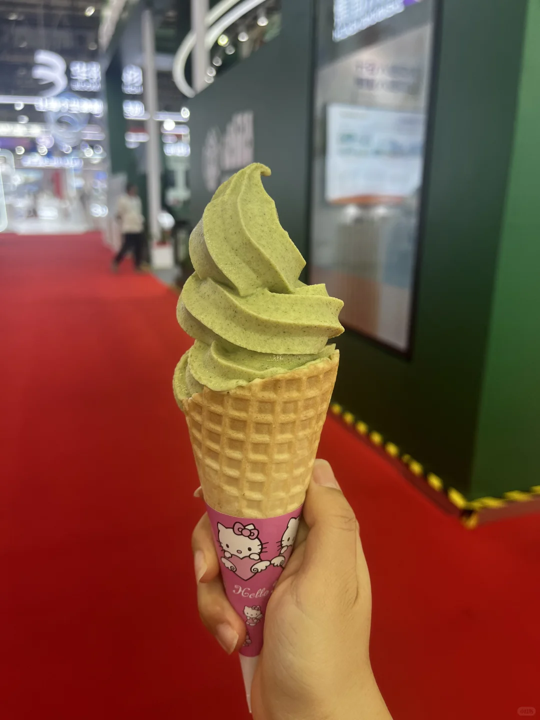 与商界女强人擦肩而过?