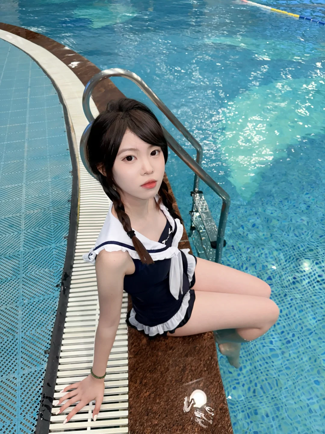 水手服+泳池=夏日心动暴击！！！