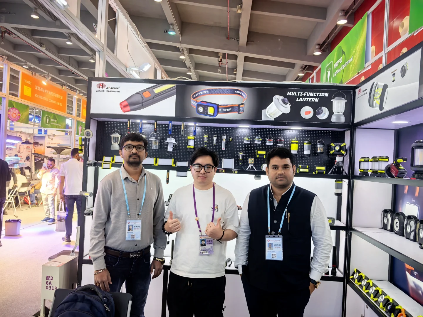 137届广交会day1之抓来合影