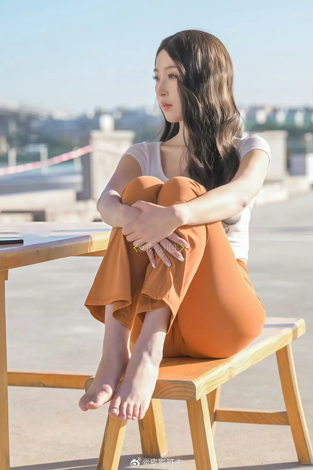 喇叭紧身裤