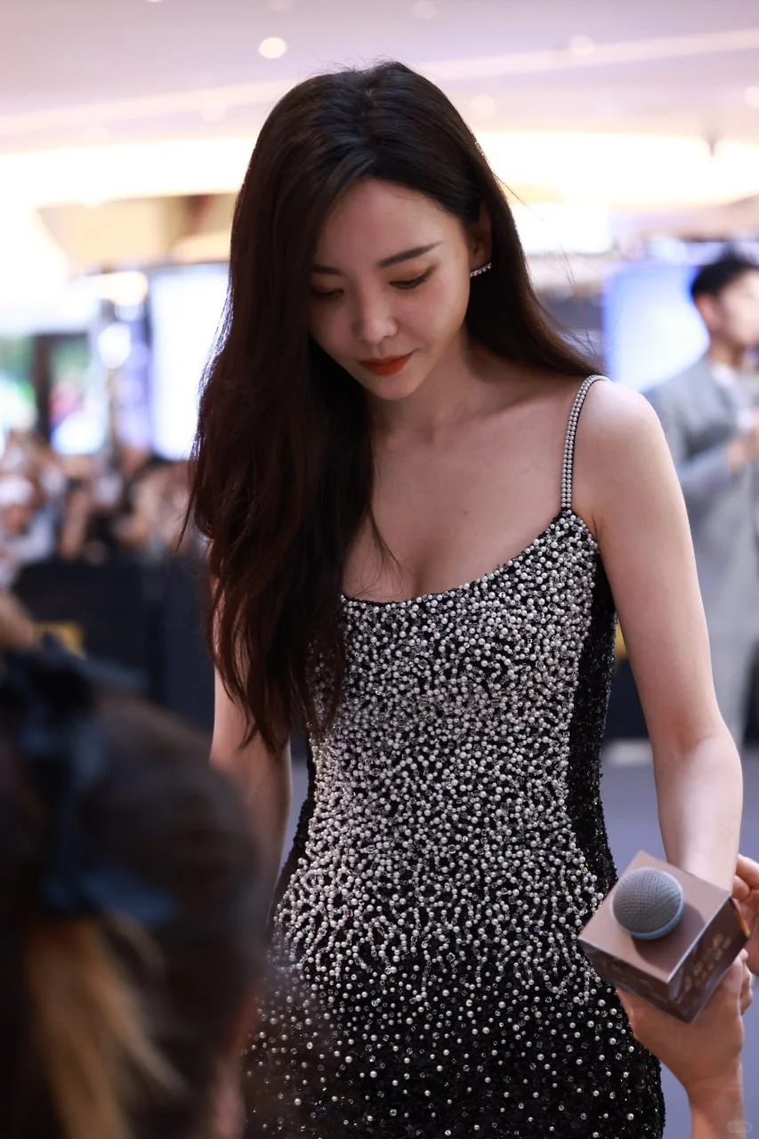 她的存在感永远在刚刚好～
