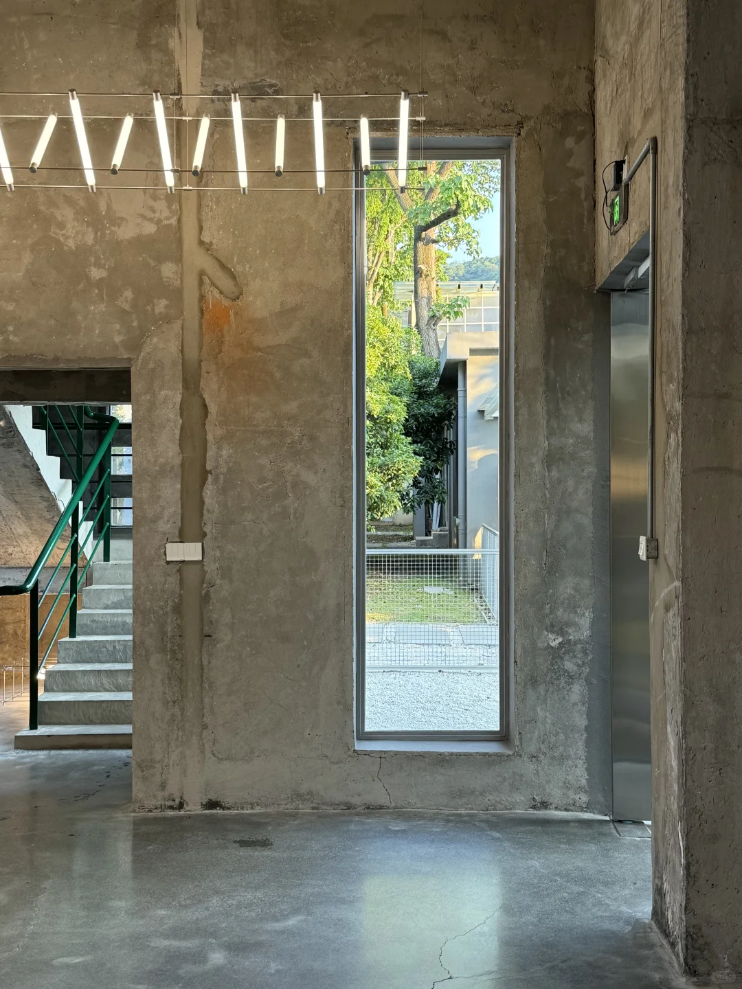 邂逅春日｜在钢筋森林里点亮一盏会呼吸灯?