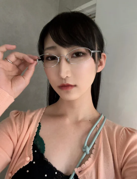 生活照跟工作的时候确实是两种风格5.1