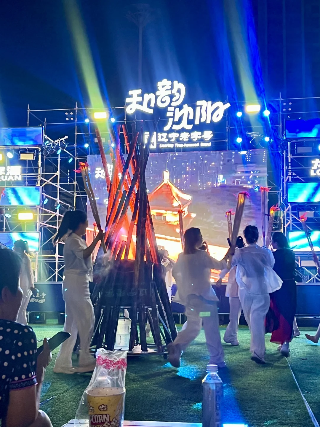 沈阳展览馆 这么多人在这干啥呢