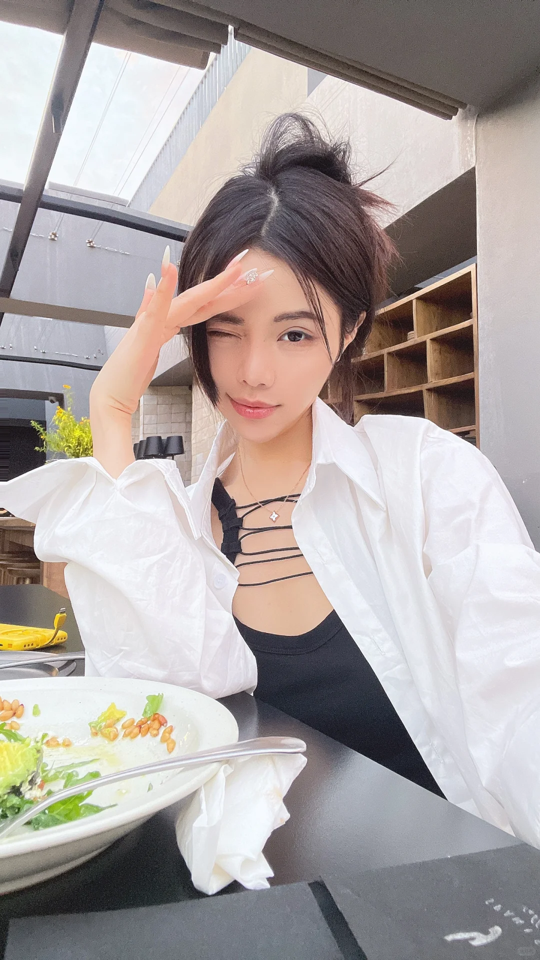 4个拍照姿势|But怎么有股人妻味儿