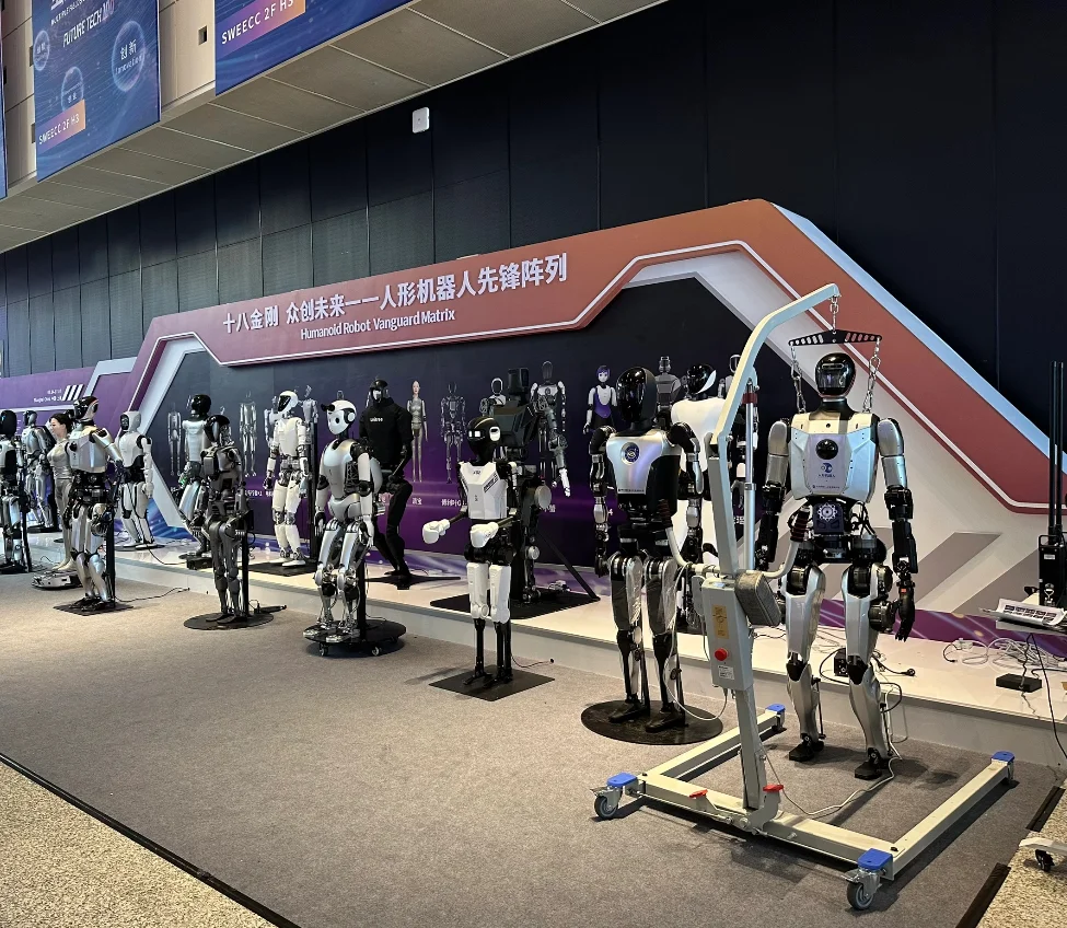 火爆！世界人工智能大会亲子逛展怎么玩