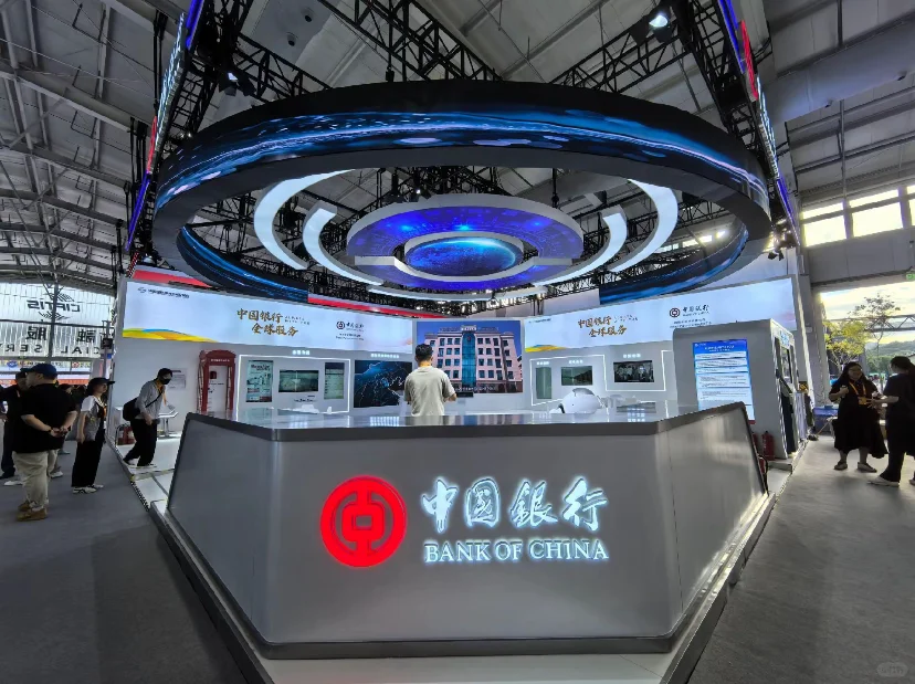 抬头就是银河?！北京服贸会展台案例