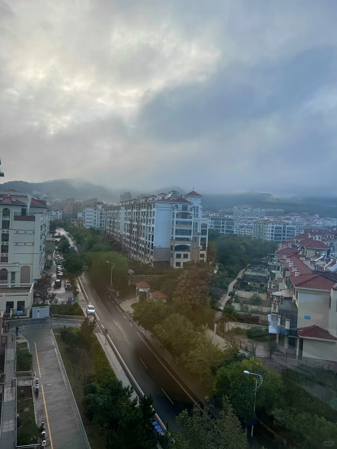 就因为这窗户，我决定窝家里不外出了