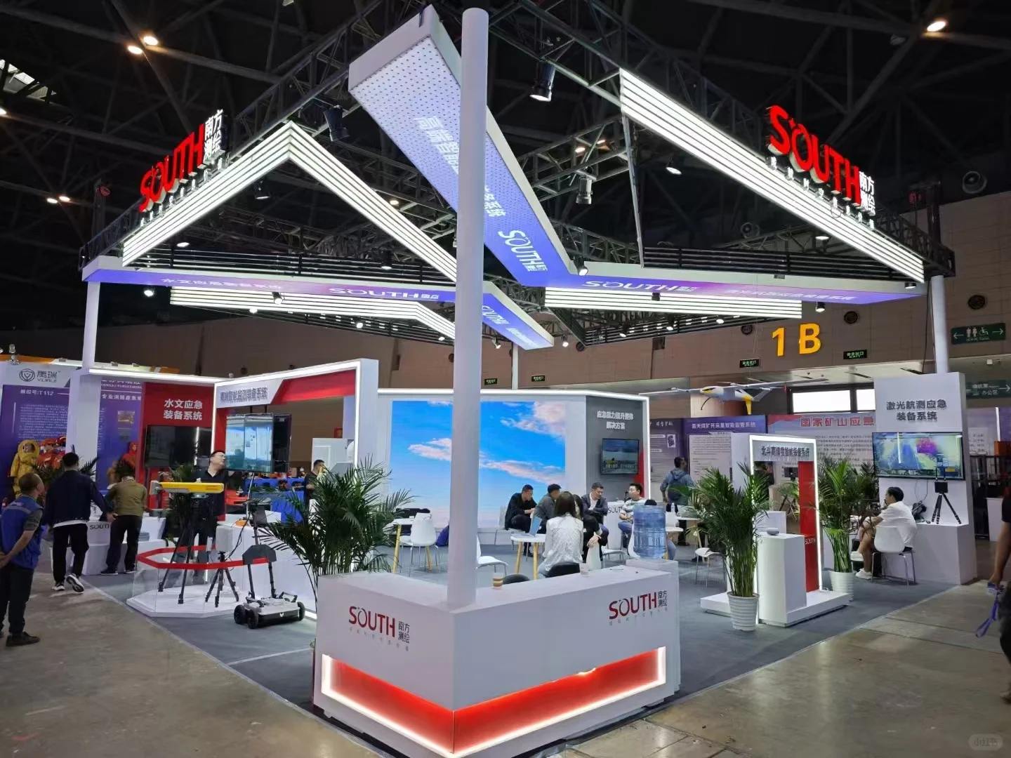 农机展案例｜科技感硬核美学展台