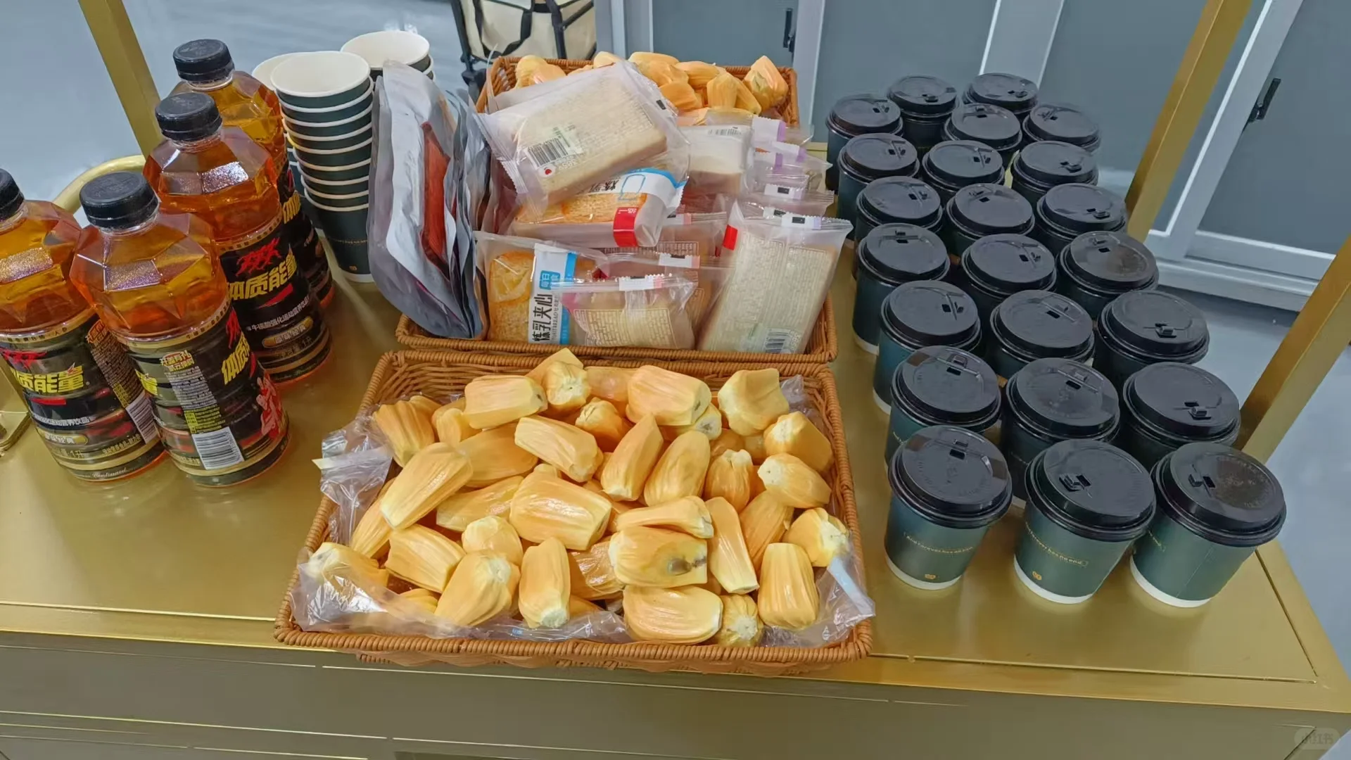 国内的行业展咋联系啊？?