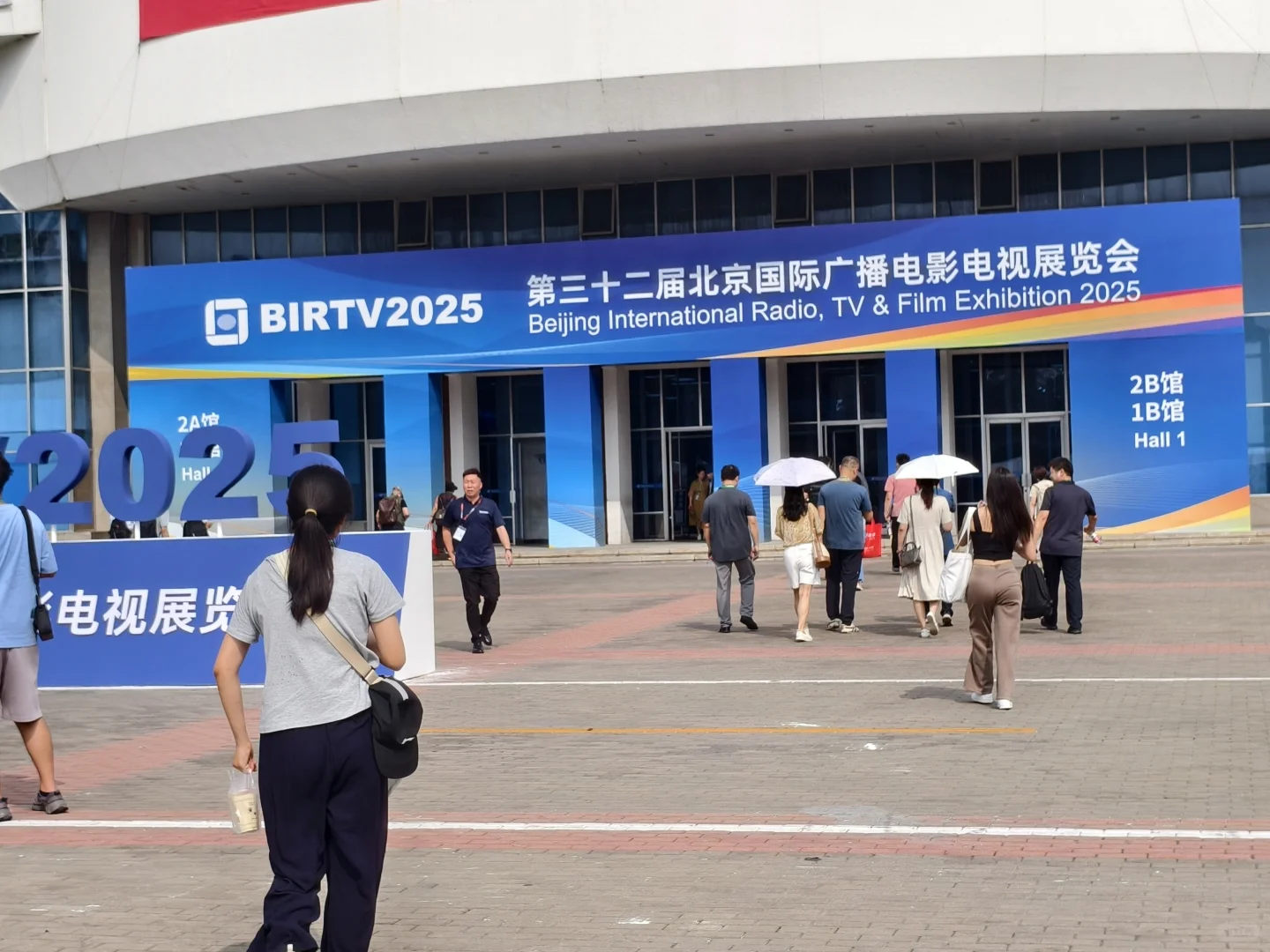 翻译销售勇闯新闻联播！