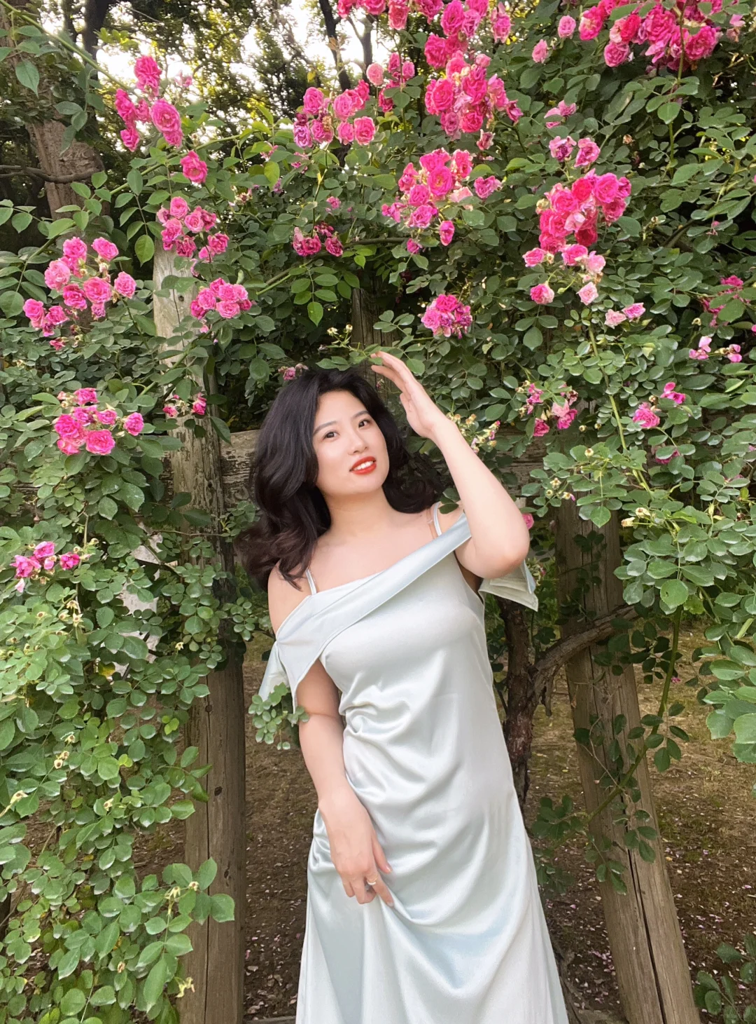 苹果型身材拍照战袍 设计感一字肩连衣裙