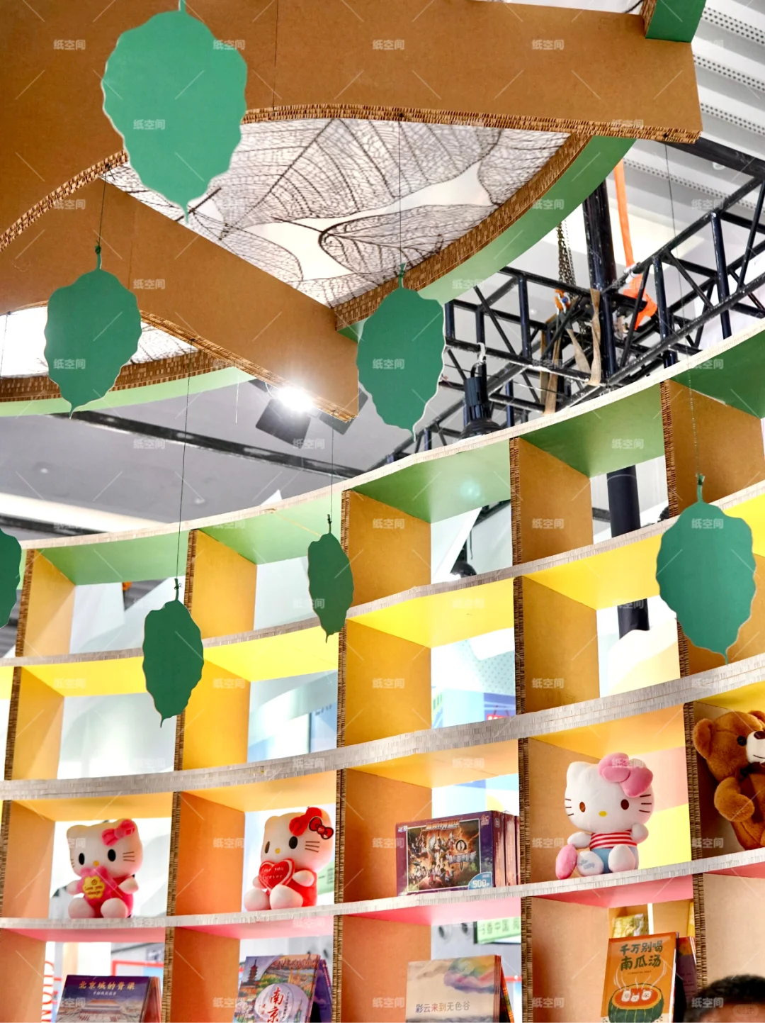 瓦楞纸爆改书博会?出版行业与纸的双重对话