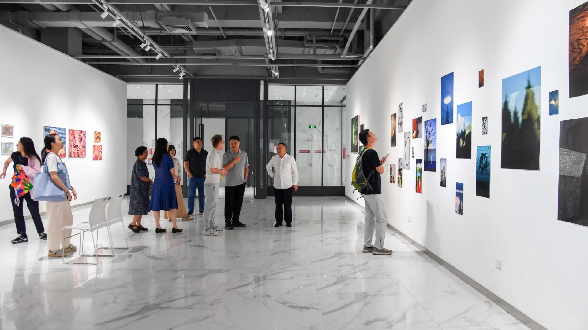 步行者的叙述 展览顺利开幕@宝安美术馆