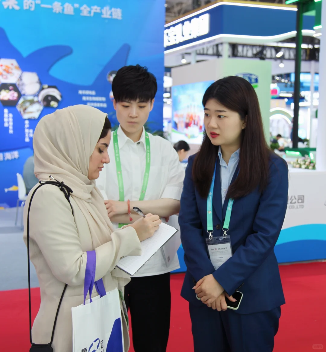 展会小翻译的一天:都在忙些啥?