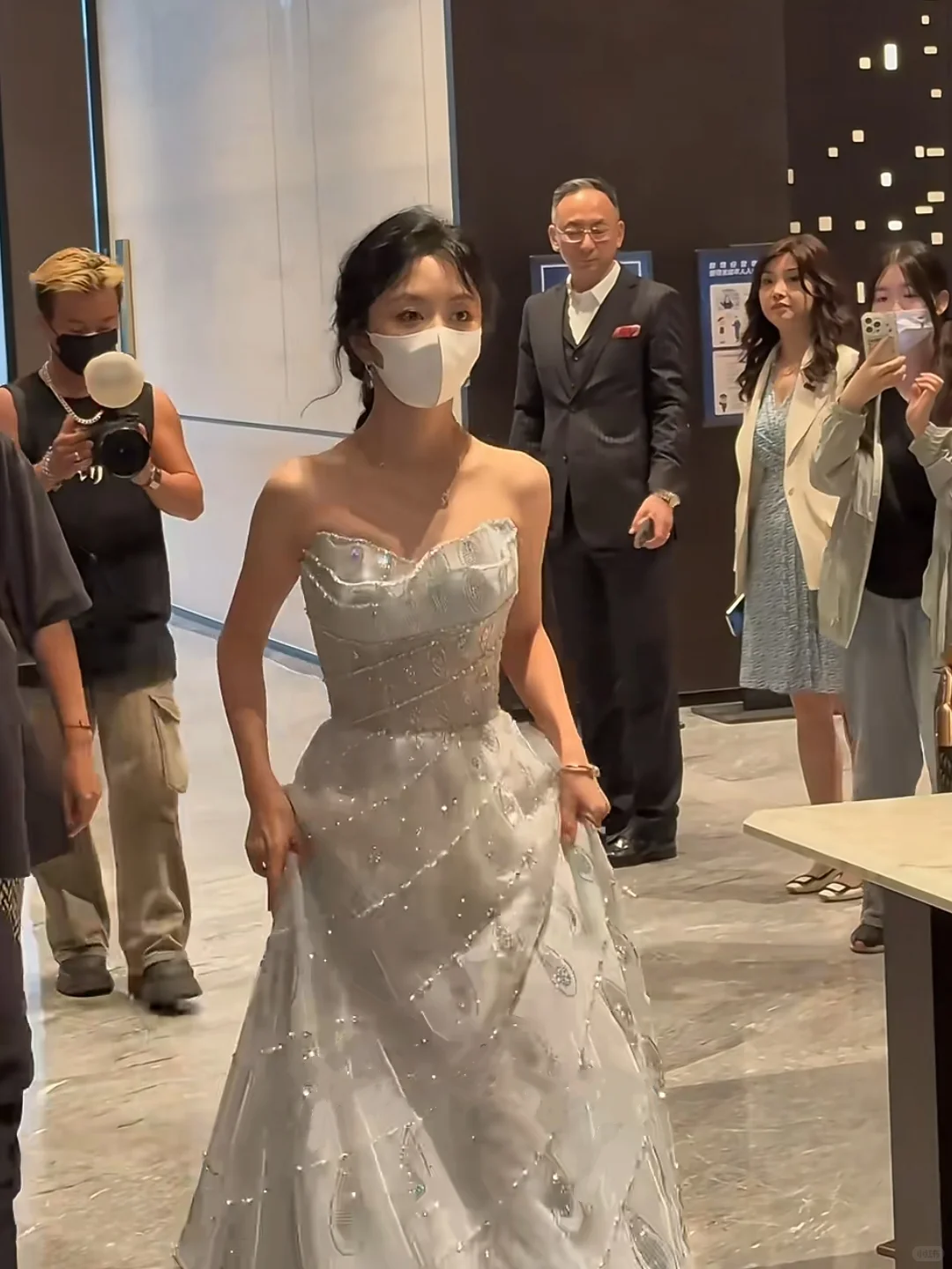 我天，，没想到谭松韵也这么不上镜。。