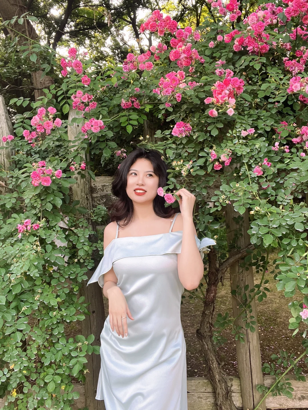 苹果型身材拍照战袍 设计感一字肩连衣裙