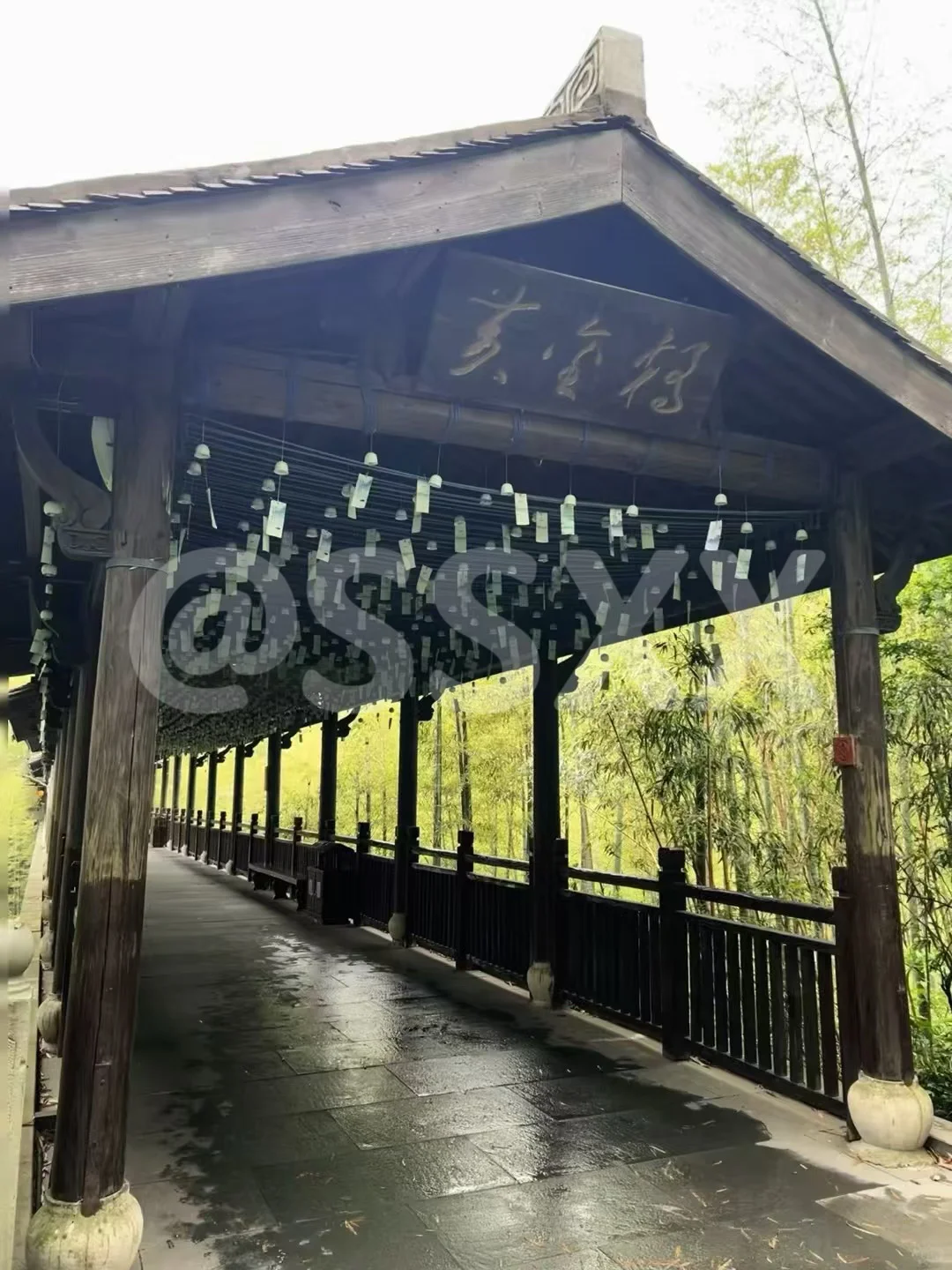 带辣妹老婆逛景区是什么体验？?