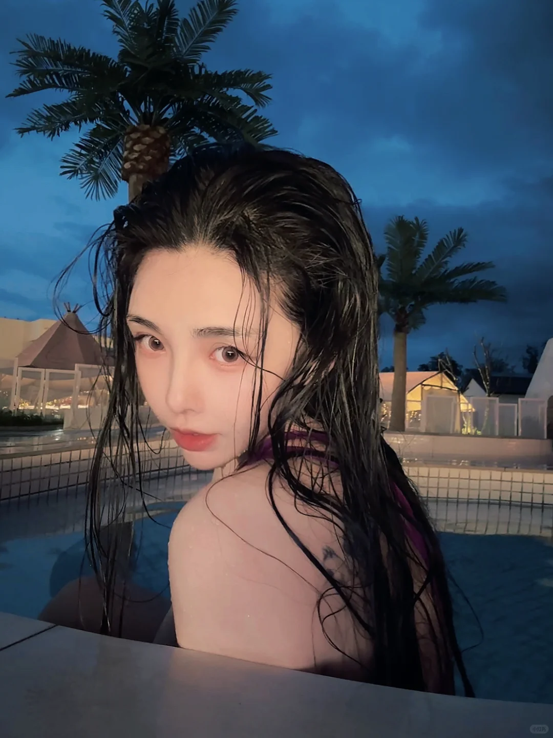 落日晚风的尽头，你有的是自由。