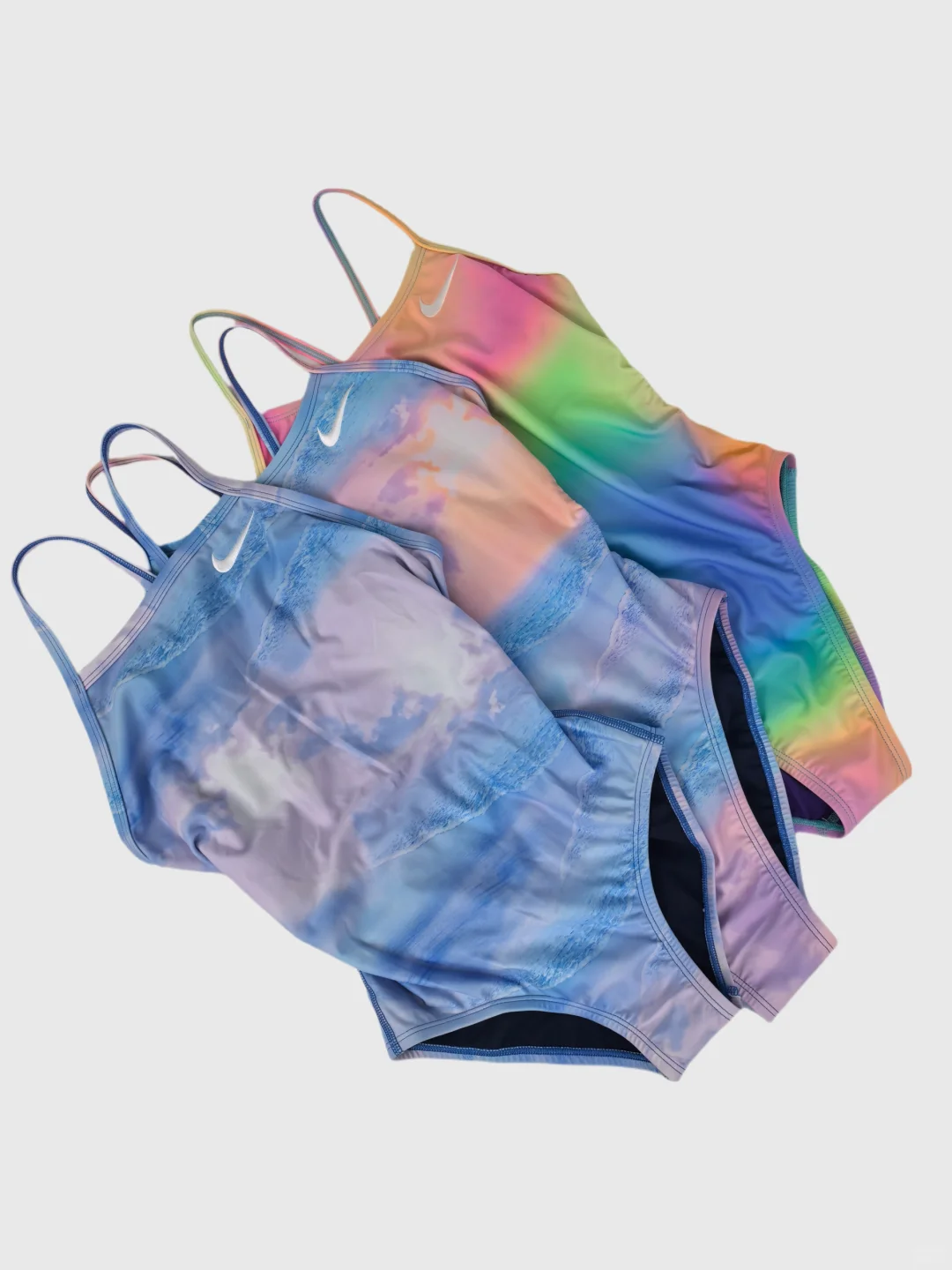 你有这样的Nike泳衣进入中国!