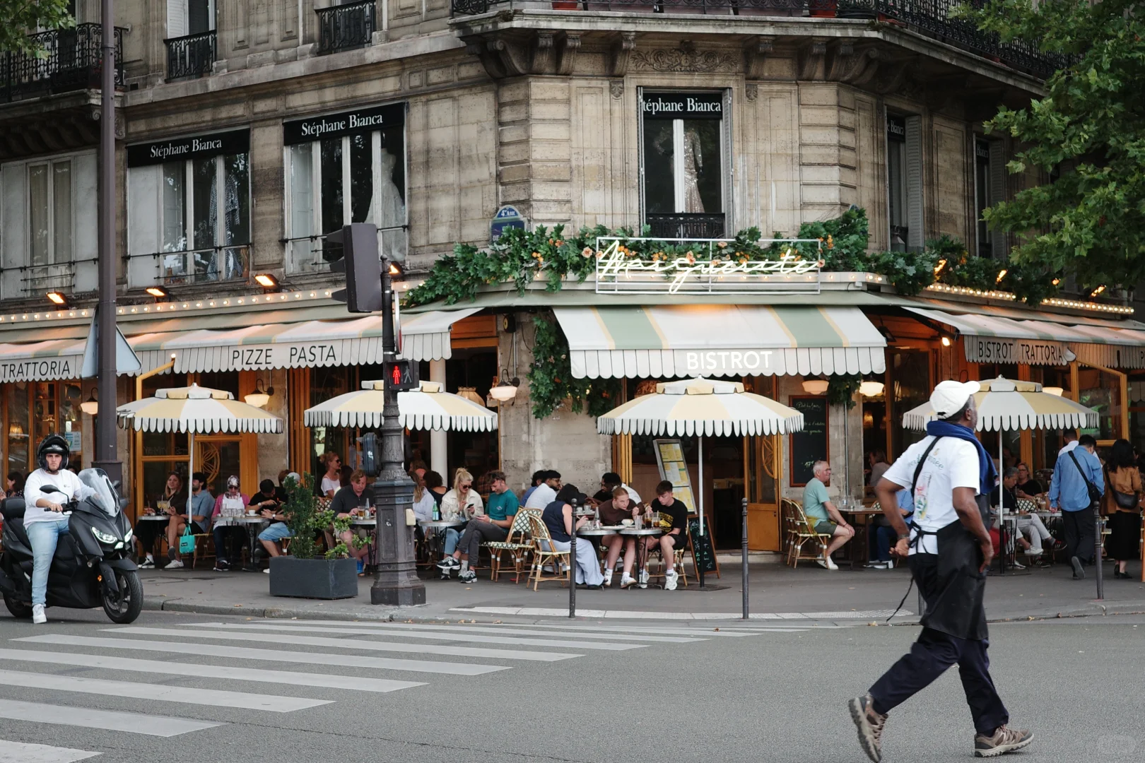 法国人的穿衣自由真的很法兰西！