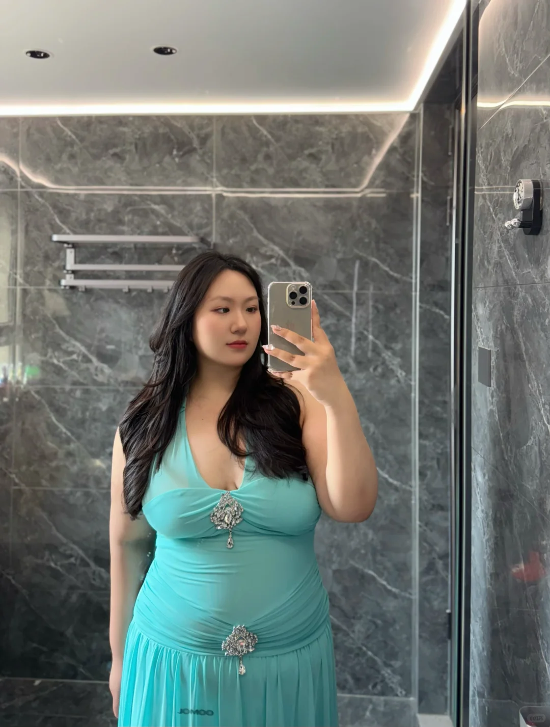 170斤｜两款超火海边?️挂脖连体裙选哪个？