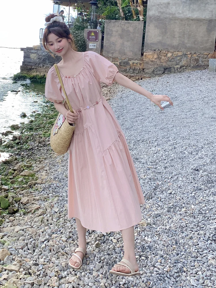 ✨粉色连衣裙｜海边温柔甜妹穿搭夏日度假☀