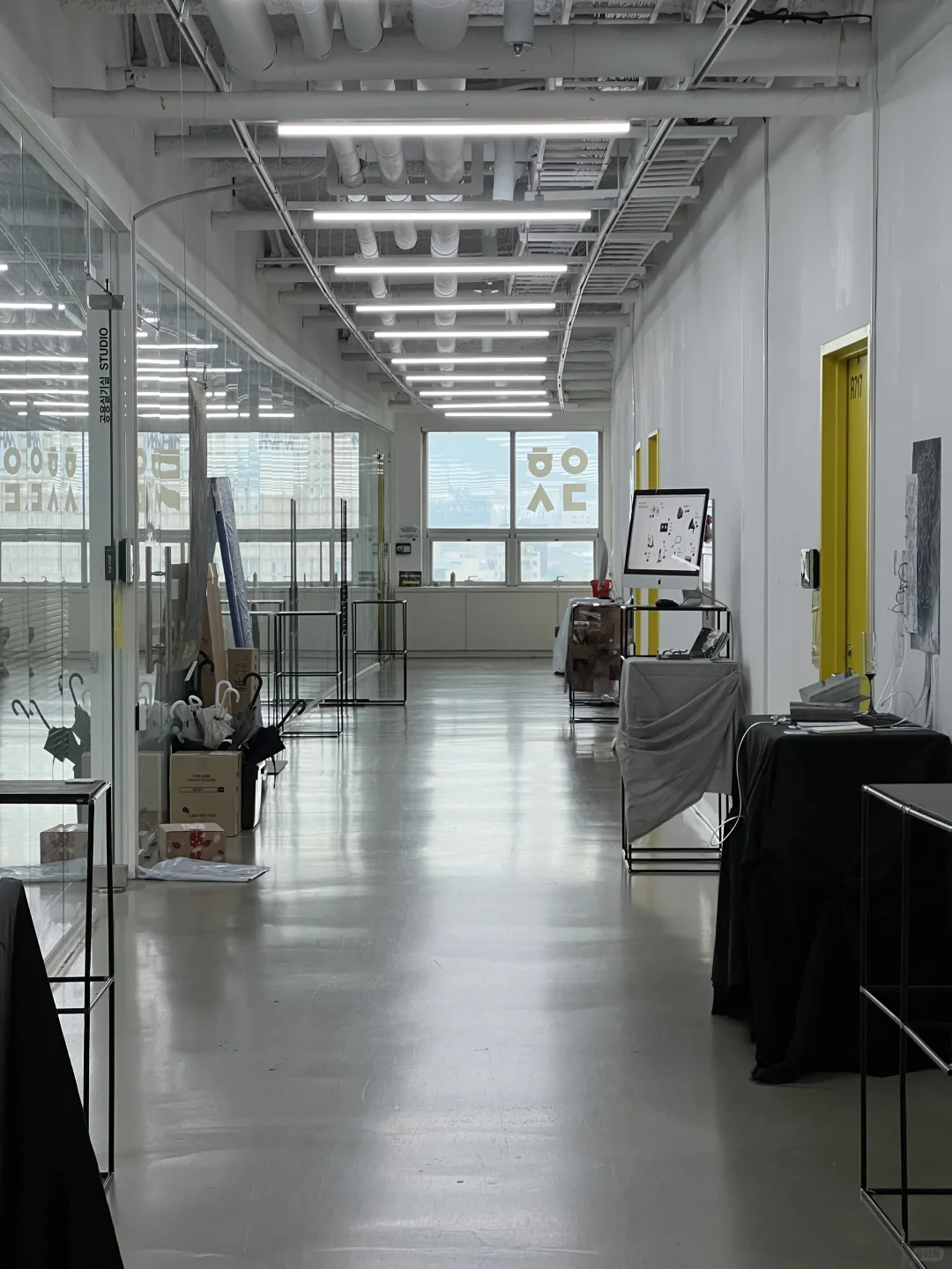 ??弘益大学｜视觉设计系展