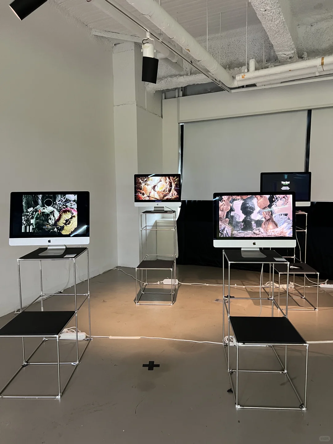 ??弘益大学｜视觉设计系展