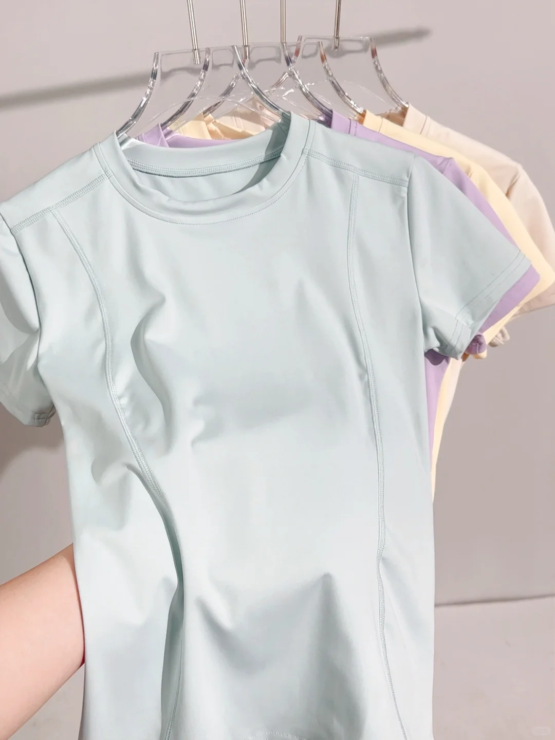 ?怎么会有这么舒服的运动T恤！才19?够了～