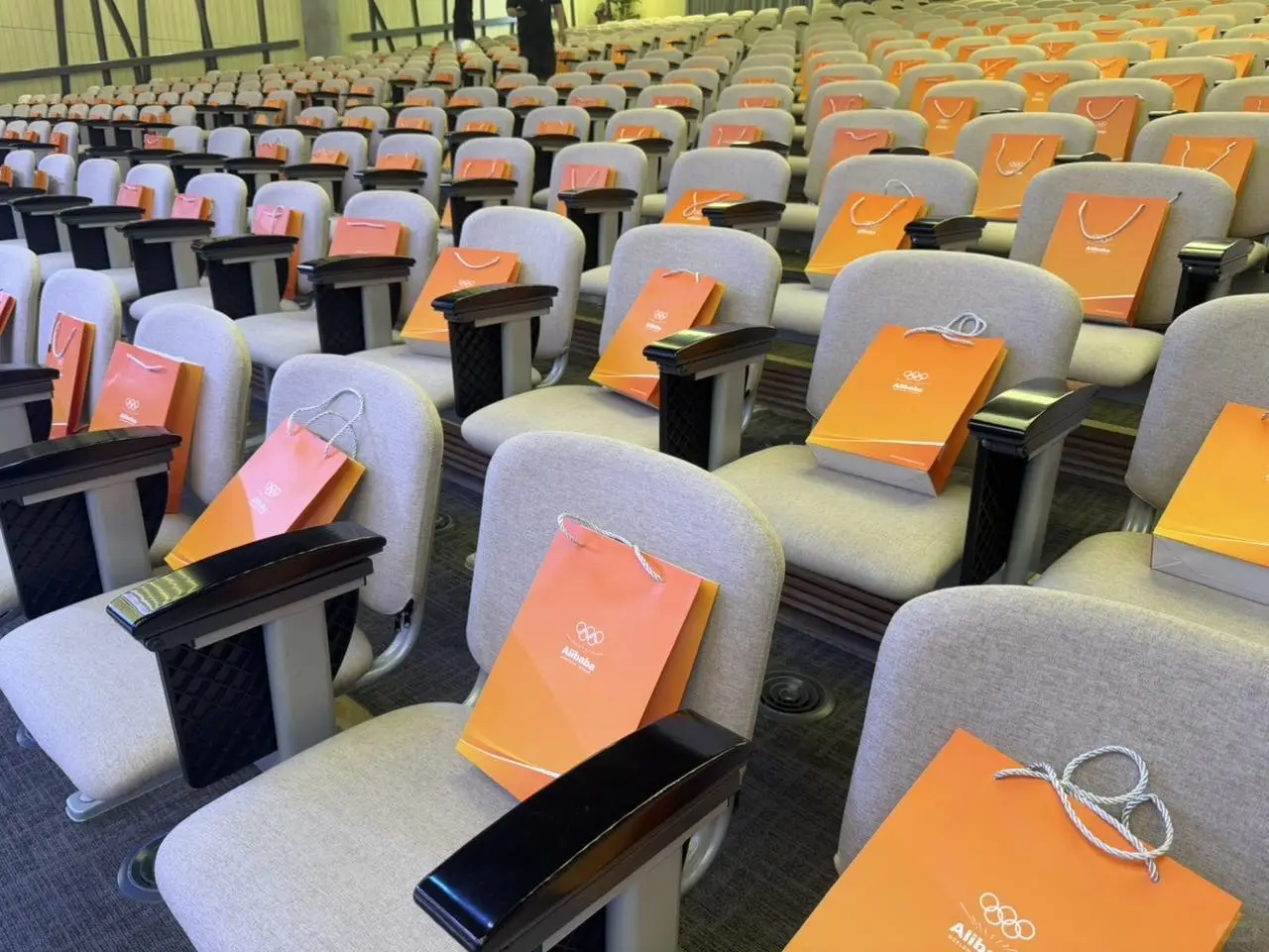 8月5号下午13:00阿里跨境外贸峰会来了?