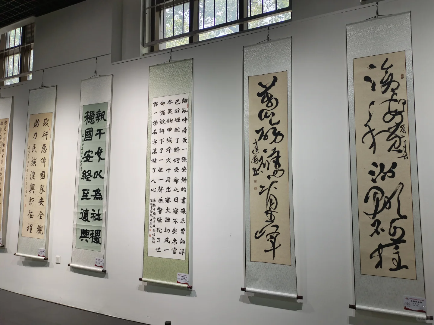 看展吧，美术馆好清净的地方！