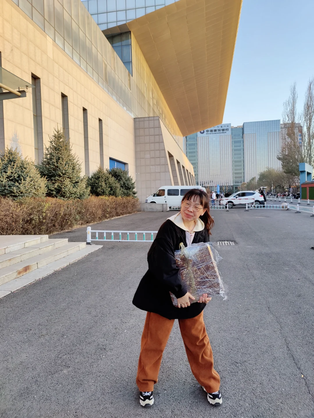 呼市姐妹又来逛展销会啦！