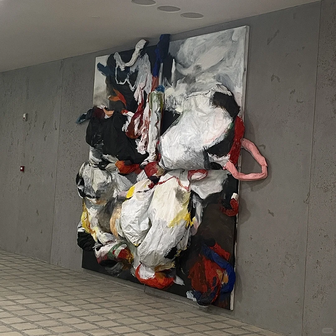 闯进董洁同款工业风艺术展? 太好拍啦