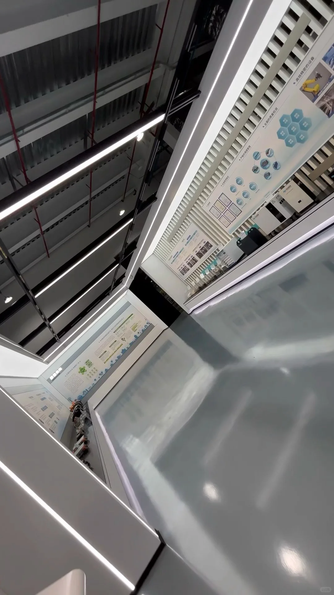 展厅设计 ｜优湃展厅的未来科技